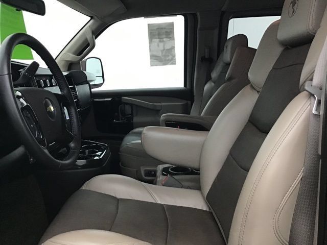 Used 2023 Chevrolet Express 2500 RWD image 19