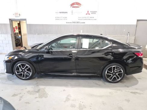 Used 2024 Nissan Sentra SR FWD image 6