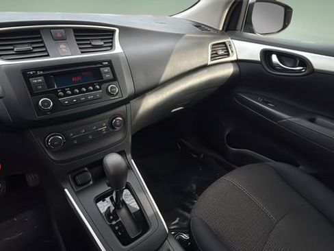 Used 2016 Nissan Sentra S image 24