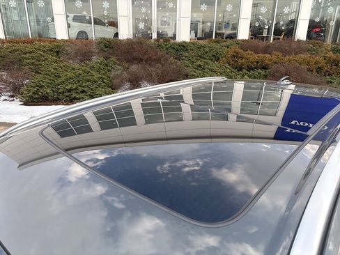 Used 2020 Volvo XC60 T5 Inscription w/ Protection Package Premier image 12