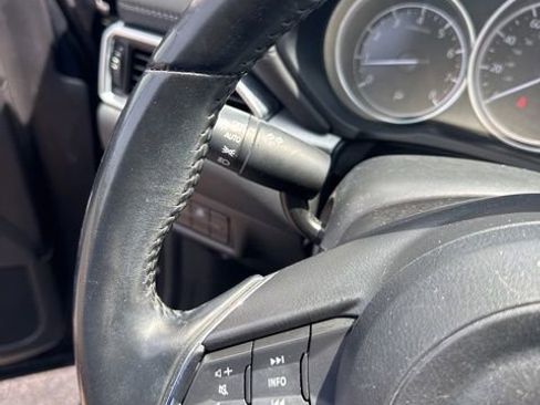Used 2021 MAZDA CX-5 Touring FWD image 16