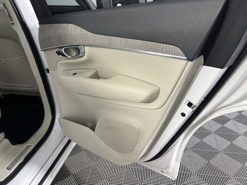 Used 2025 Volvo XC90 T8 Plus w/ Protection Package Premier image 32