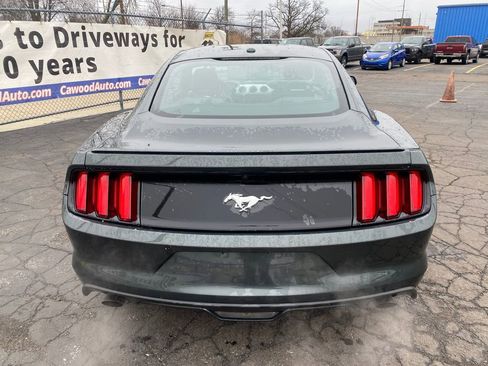 Used 2015 Ford Mustang Premium image 3