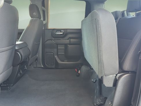 Used 2023 Chevrolet Silverado 2500 LT AWD/4WD image 16