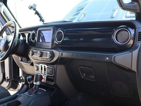 Used 2021 Jeep Wrangler Rubicon AWD/4WD image 29
