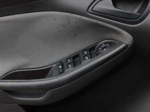 Used 2012 Ford Focus SE FWD image 35