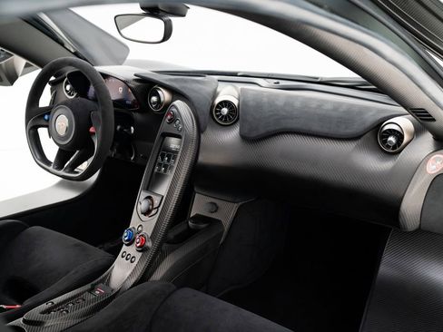 Used 2015 McLaren P1 RWD image 35