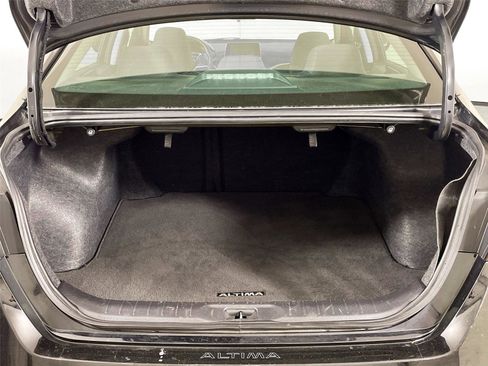 Used 2024 Nissan Altima 2.5 SV image 23