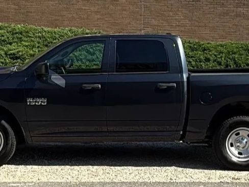 Used 2018 RAM 1500 Tradesman w/ Popular Equipment Group AWD/4WD image 2