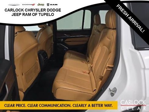 Used 2022 Jeep Grand Cherokee Summit w/ Luxury Tech Group V image 10