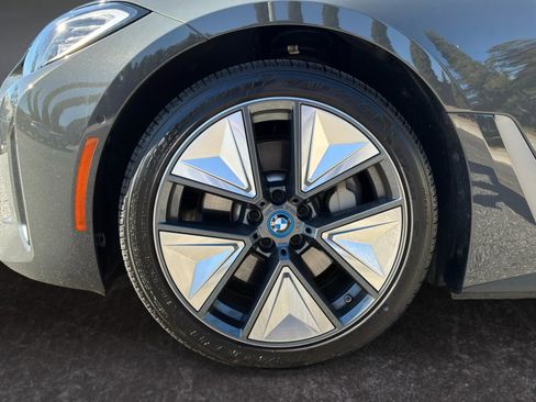Used 2023 BMW i4 eDrive35 RWD image 9