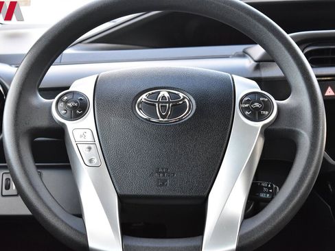 Used 2017 Toyota Prius C One image 13