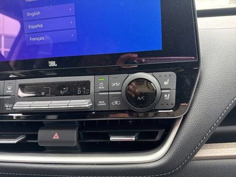 Used 2025 Toyota Grand Highlander AWD image 17