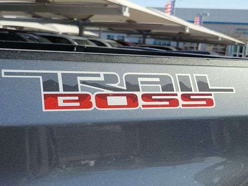 Used 2021 Chevrolet Silverado 1500 LT Trail Boss w/ Convenience Package II image 7