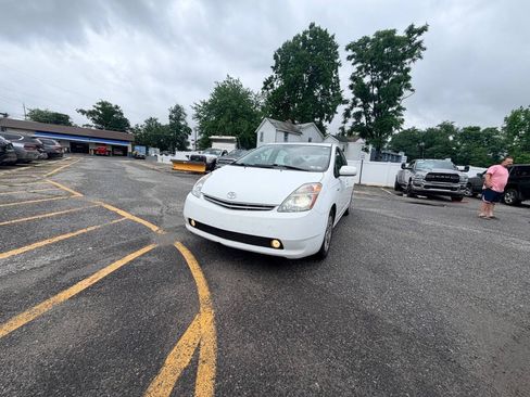 Used 2009 Toyota Prius FWD image 2