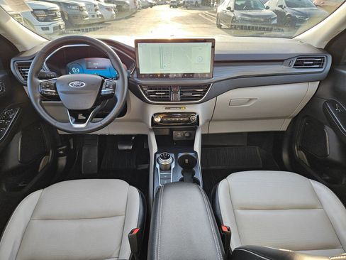 Used 2023 Ford Escape Platinum image 32