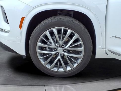 Certified 2025 Buick Enclave Avenir w/ Super Cruise Package AWD/4WD image 19