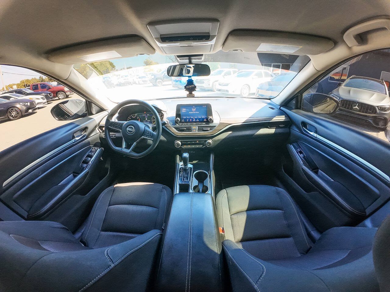Used 2023 Nissan Altima 2.5 SV FWD image 22