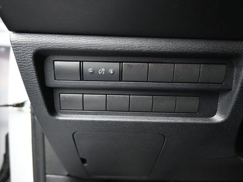 Used 2022 Mitsubishi Outlander ES image 33