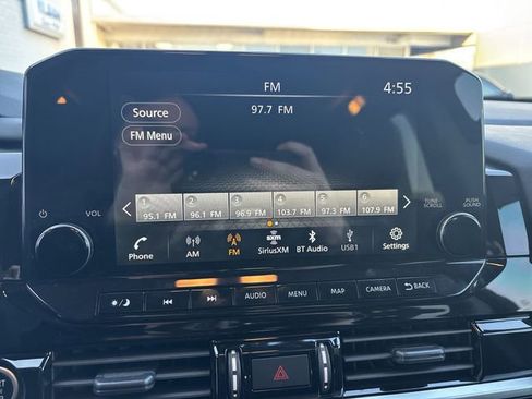 Used 2024 Nissan Pathfinder Platinum w/ Cargo Package image 12