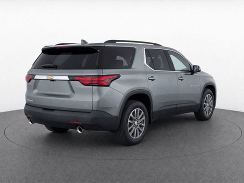 Used 2023 Chevrolet Traverse Premier FWD image 4