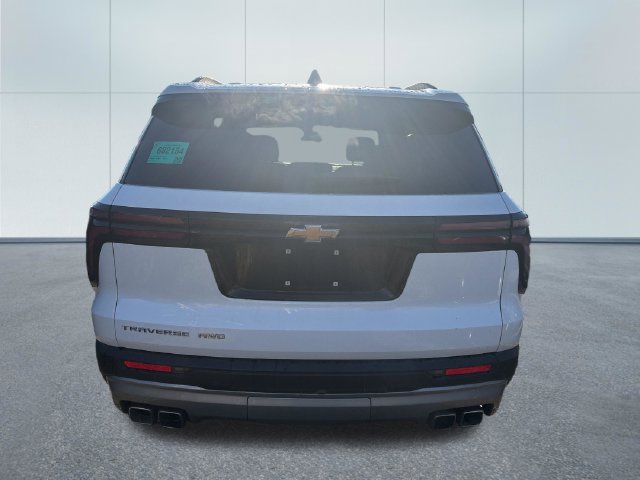 Used 2026 Chevrolet Traverse LT AWD/4WD image 3
