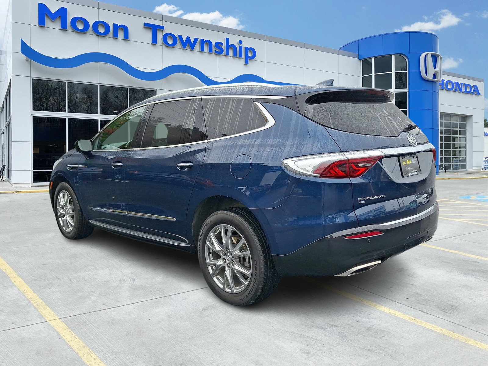 Used 2024 Buick Enclave Premium w/ Experience Buick Package AWD/4WD image 4