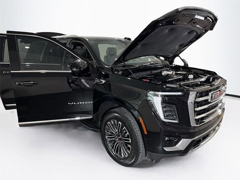 Used 2025 GMC Yukon XL Elevation w/ LPO, Floor Liner Package AWD/4WD image 40