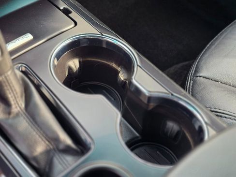 Used 2016 Ford Explorer XLT w/ Equipment Group 202A image 42