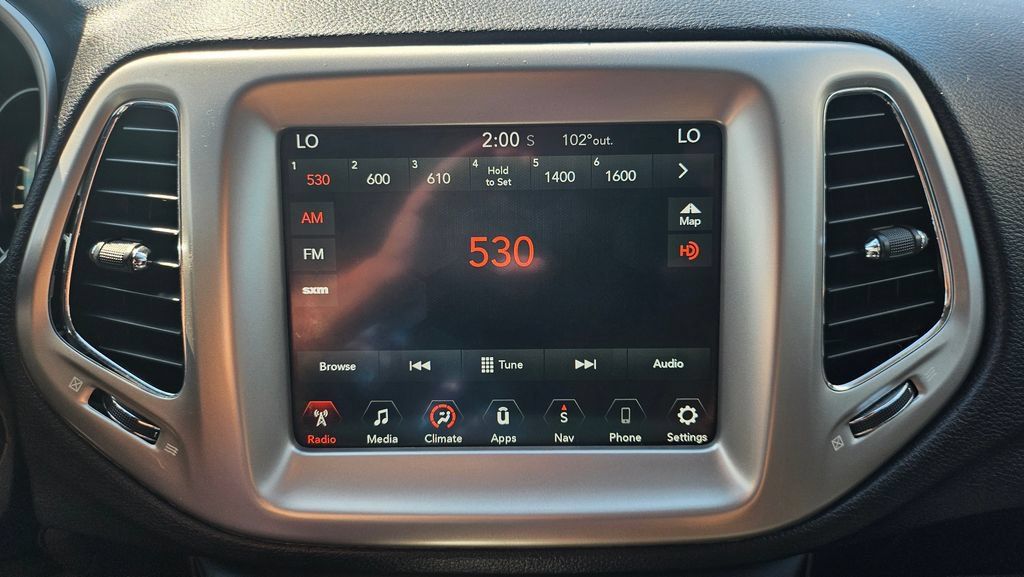 Used 2017 Jeep Compass Latitude w/ Popular Equipment Group AWD/4WD image 36