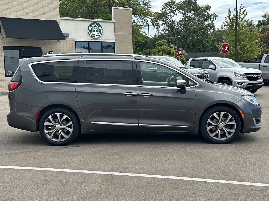 Certified 2020 Chrysler Pacifica Limited w/ Tire & Wheel Group FWD image 7