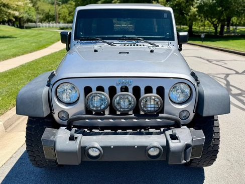 Used 2014 Jeep Wrangler Unlimited Sport w/ Quick Order Package 23S AWD/4WD image 2