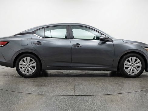 Used 2025 Nissan Sentra S FWD image 11