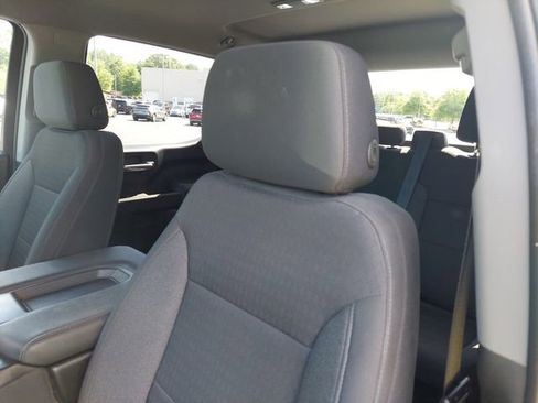 Used 2022 Chevrolet Silverado 1500 Custom AWD/4WD image 17