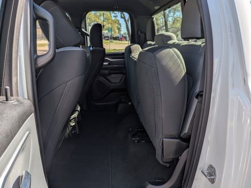 Used 2022 RAM 1500 Lone Star image 32