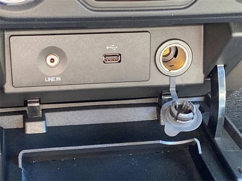 Used 2013 Ford F150 XLT w/ Luxury Equipment Group image 25