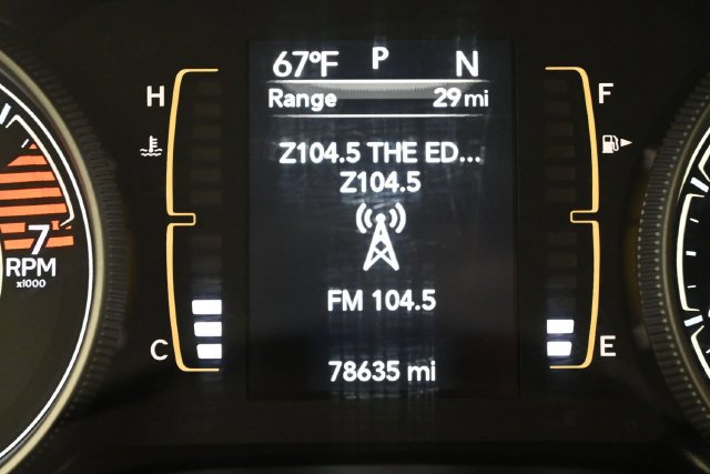 Used 2021 Jeep Cherokee Latitude AWD/4WD image 4