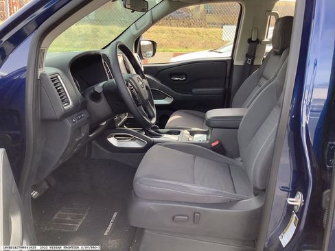 Used 2022 Nissan Frontier SV w/ Technology Package image 12