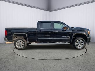 Used 2017 GMC Sierra 2500 Denali w/ Duramax Plus Package video 2