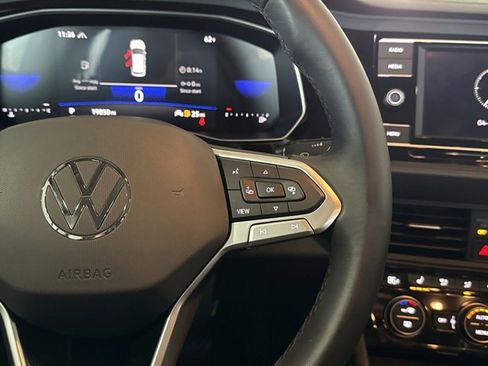 Used 2024 Volkswagen Jetta SE w/ Panoramic Sunroof Package FWD image 16