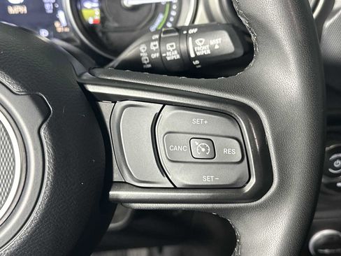 Used 2023 Jeep Wrangler Unlimited image 29