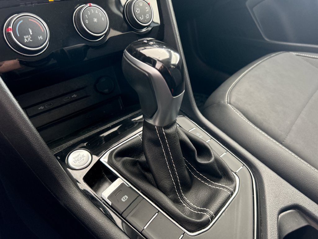 Certified 2023 Volkswagen Taos SE FWD image 26