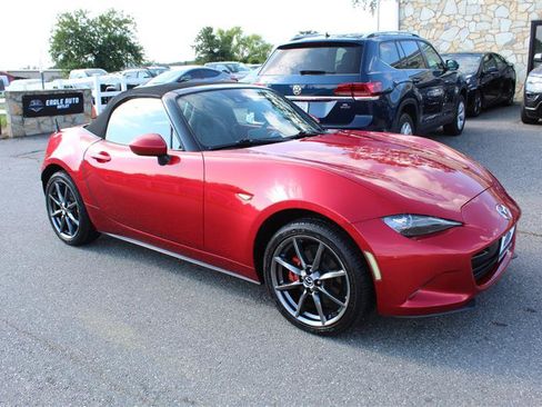 Used 2016 MAZDA MX-5 Miata Grand Touring RWD image 9