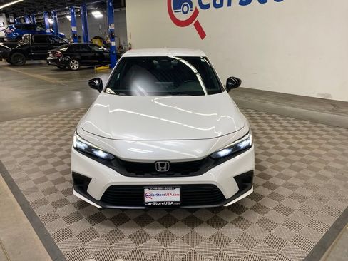 Used 2023 Honda Civic Sport image 3