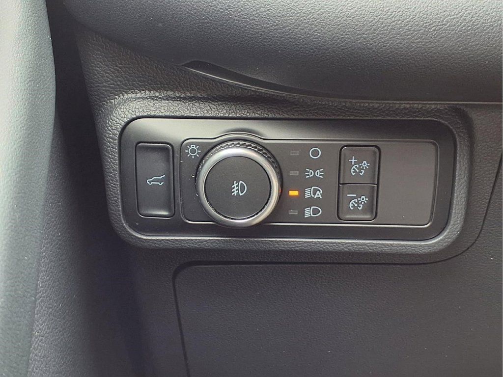 Used 2025 Ford Explorer ST AWD/4WD image 12