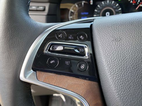 Used 2017 Cadillac Escalade ESV Premium Luxury AWD/4WD image 20