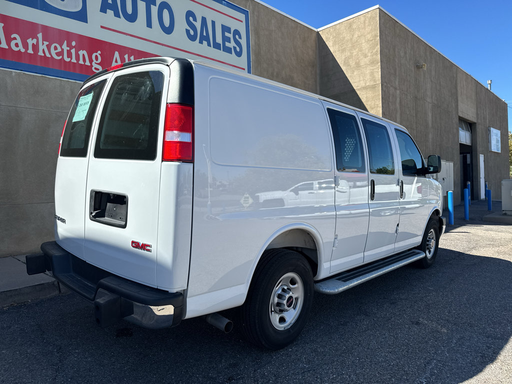 Used 2025 GMC Savana 2500 w/ Driver Convenience Package RWD image 5