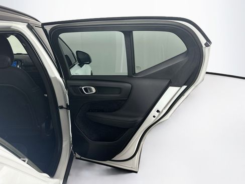 Used 2023 Volvo XC40 Recharge Plus AWD/4WD image 30