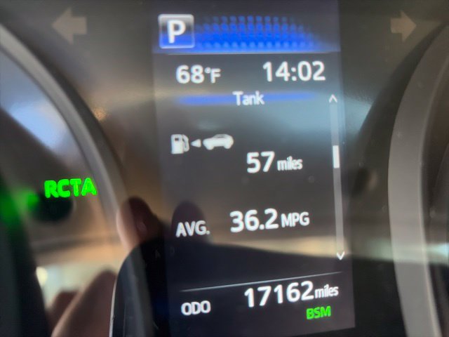 Used 2023 Toyota Camry SE FWD image 11