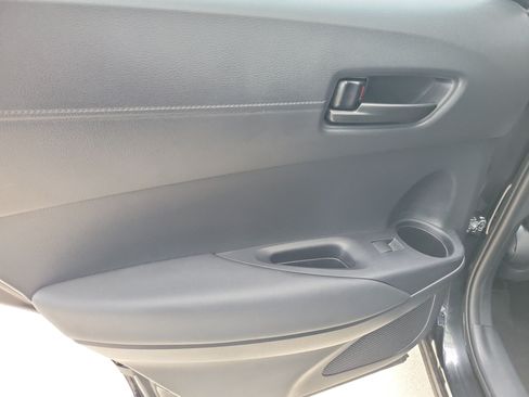 Used 2023 Toyota Corolla Cross LE w/ Moonroof Package FWD image 12